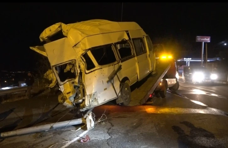 Görgü tanığı kaza anlarını anlattı, kazanın ardından kapanan yol tekrar trafiğe açıldı
