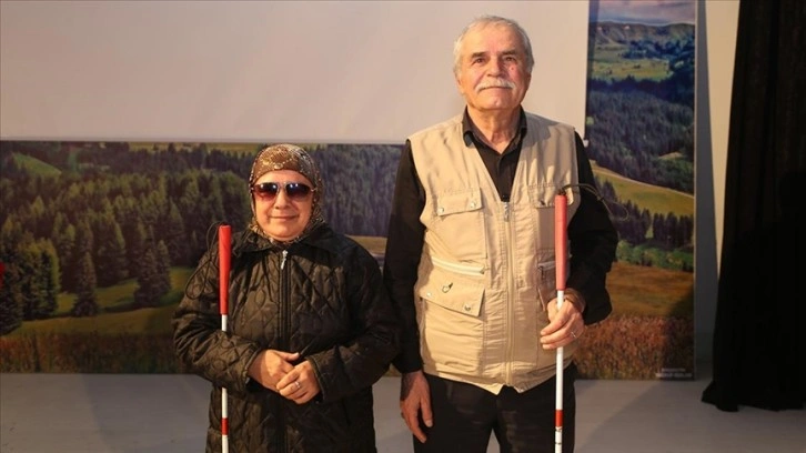 Görme engelli Müzeyyen teyze ve Ahmet amca amatör tiyatrocu oldu