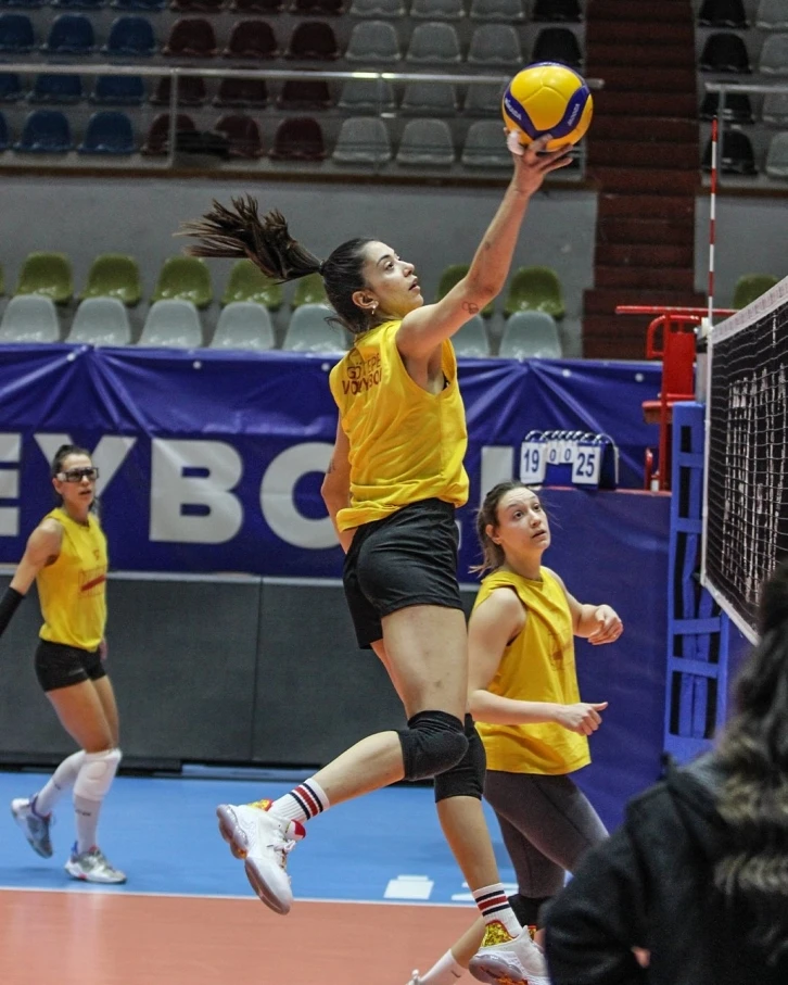 Göztepe Voleybol, Çanakkale Belediyespor maçının hazırlıklarını sürdürdü
