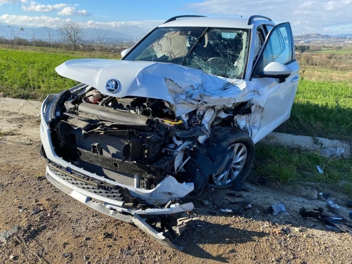 Güneş ışığı gözüne gelen sürücü kaza yaptı: 1 yaralı
