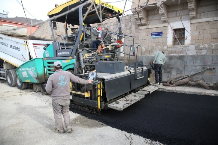 Gürpınar Mahallesi’nde hummalı çalışmalar devam ediyor
