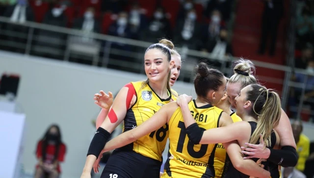 Güzel voleybolcu Zehra Güneş'i üzen olay!