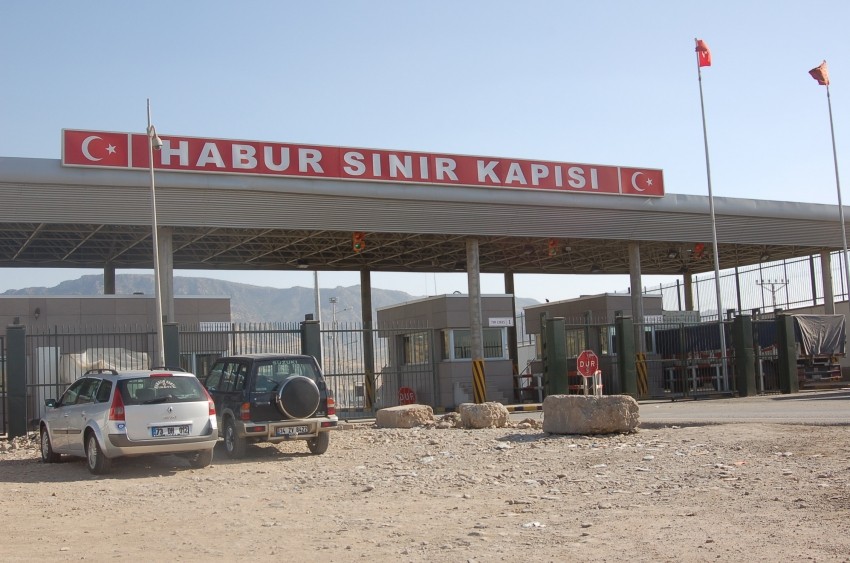 Habur Sınır Kapısı'ndan geçişler başladı