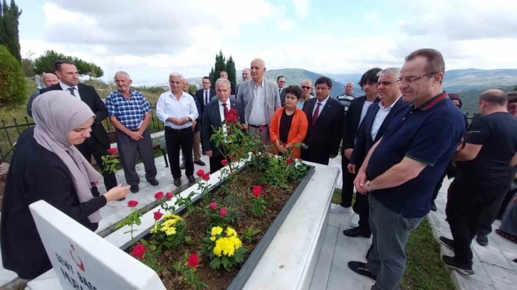 Hain saldırıda şehit olan Başsavcı Murat Uzun kabri başında anıldı
