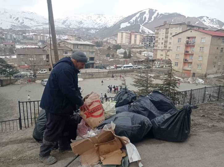 Hakkari Belediyesinden bahar temizliği
