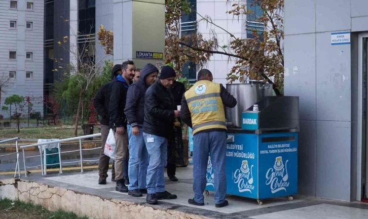 Haliliye’de gönülleri ısıtan çorba ikramı
