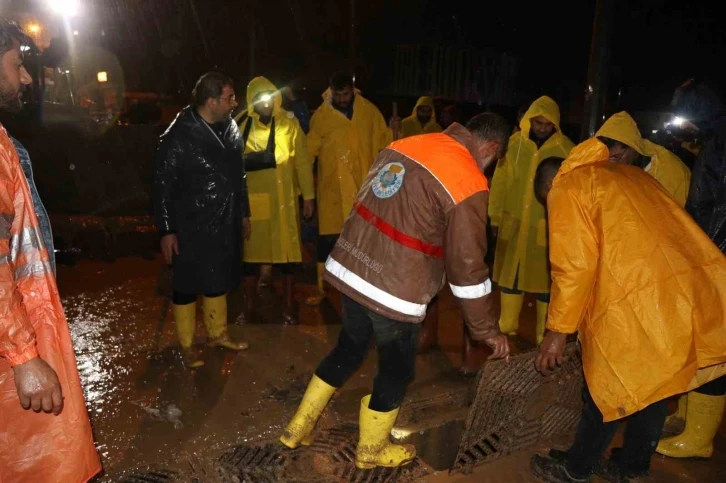 Haliliye’de sel nöbeti tuttular
