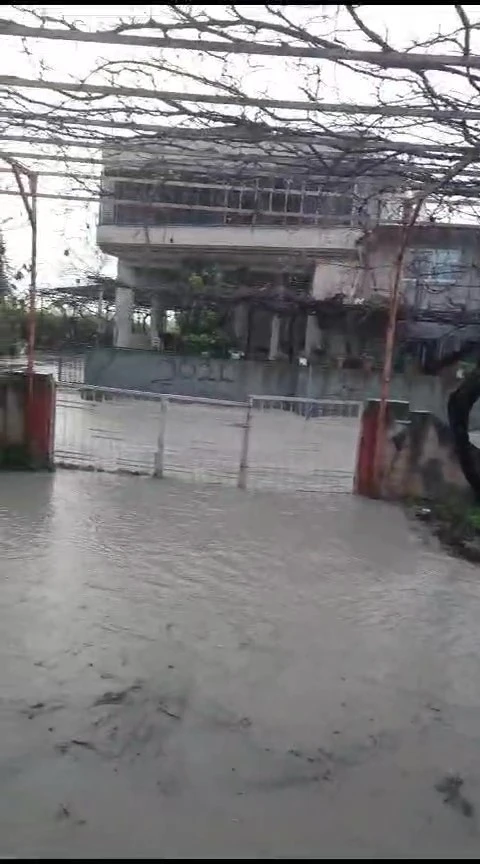 Hatay’da aşırı yağış sele neden oldu
