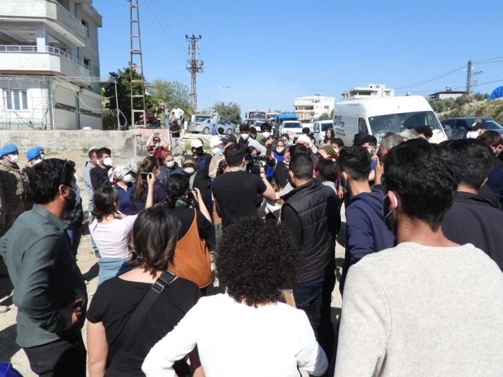 Hatay’da moloz eylemine jandarma müdahalesi