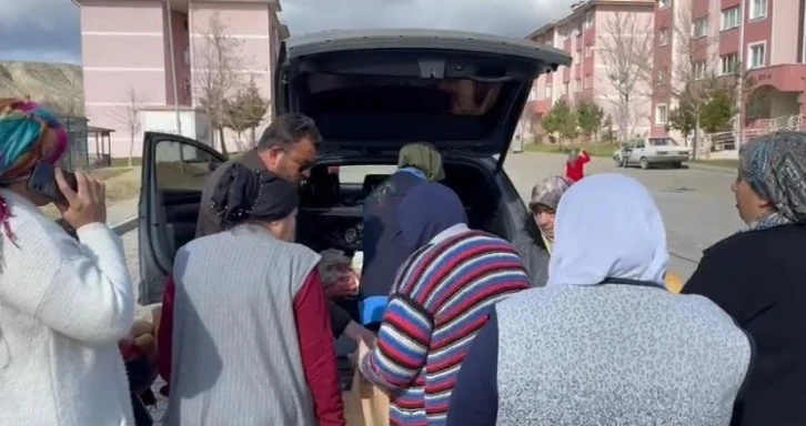 Hayırsever çiftçi 700 kiloluk tosunun etini Ramazan’da ihtiyaç sahiplerine dağıttı
