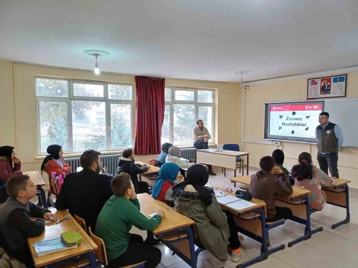 Hayvanlardan insanlara geçen hastalıklar anlatıldı
