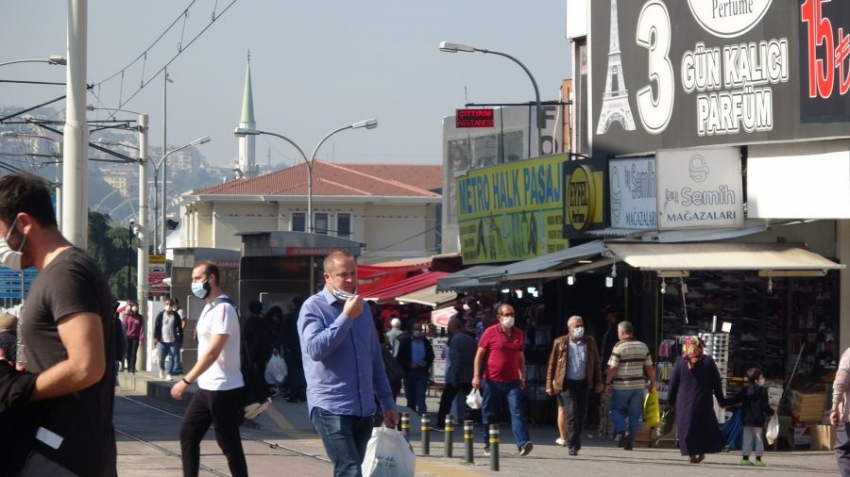 Bursa'da virüs artıyor ama vatandaş umursamıyor!