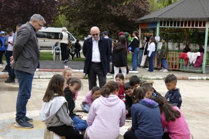 Hisarcık’ta köy okulunda geleneksel çocuk oyunları şenliği
