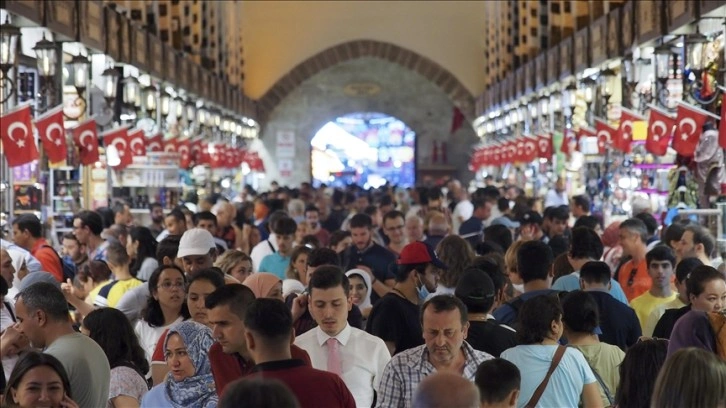 Hizmet Üretici Fiyat Endeksi nisanda aylık yüzde 3,9, yıllık yüzde 71,81 arttı