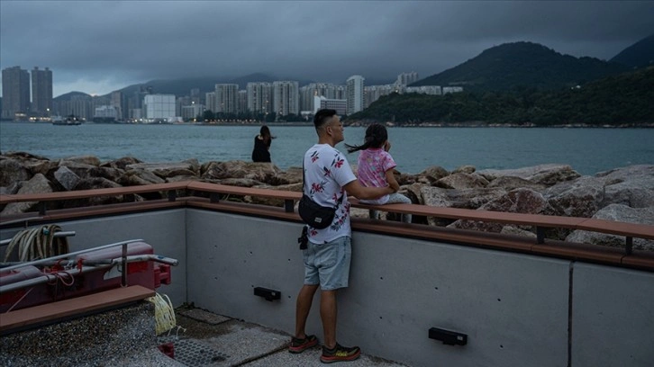 Hong Kong'da "Koinu Tayfunu" alarmı