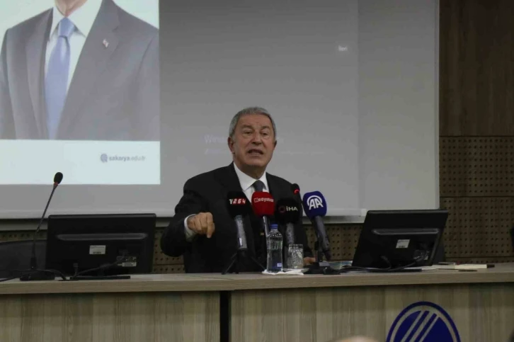 Hulusi Akar: "Cin şişeden çıktı, artık bizim savunma sanayiinde, ’yapamayız’ dediğimiz tek bir şey bile kalmadı”
