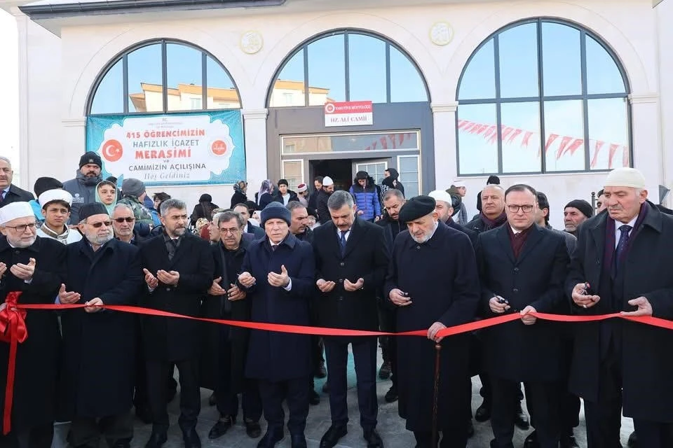 Hz. Ali Camii dualarla açıldı
