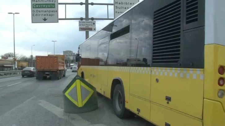 İETT otobüsü bariyere çarptı, 4 kişi yaralandı
