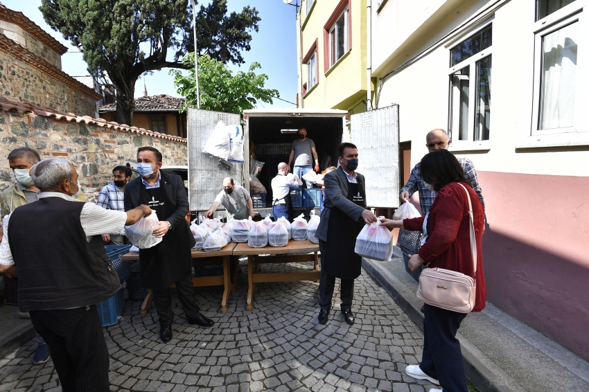 İftarlıklar Başkan Dündar’dan