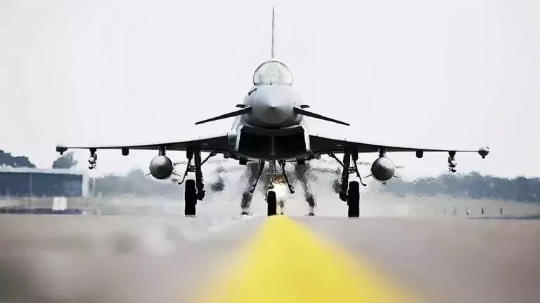 İki Eurofighter savaş uçağı, Ankara Mürted Hava Meydanları Komutanlığı'na iniş yaptı