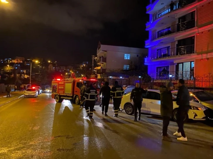 İki otomobilin çarpıştığı kazada gaz sızıntısı paniğe neden oldu
