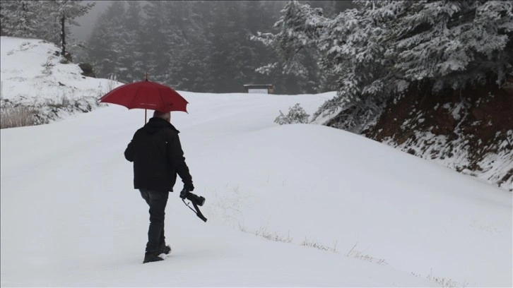 Ilgaz Dağı'na kar yağdı