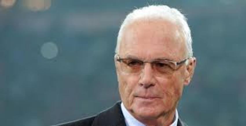 Beckenbauer, o belgeyi imzaladı