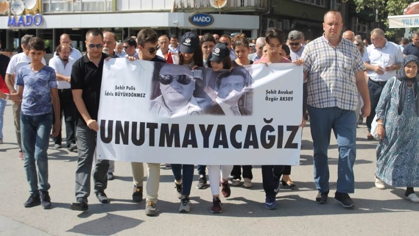 Aksoy ve Büyükdönmez Gemlik'te anıldı