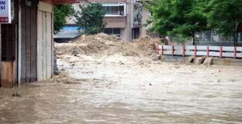 Sel felaketi! Baba ile kızı sel sularında boğuldu