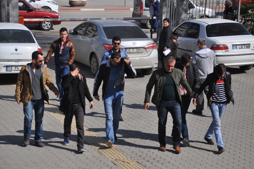  İnegöl polisinden zehir tacirlerine baskın