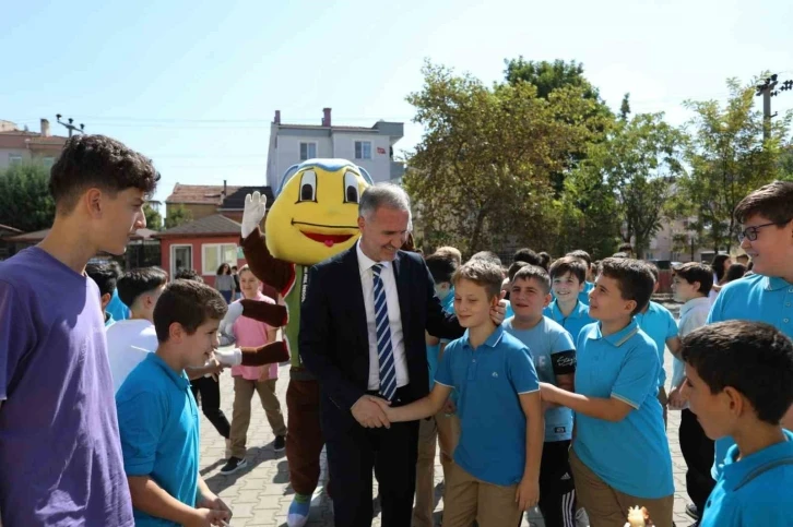 İnegöl’ün ilk çocuk dostu sokağı açıldı
