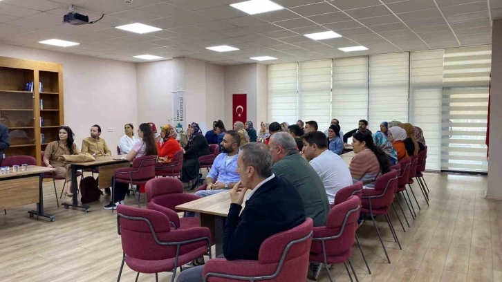 İş arayanlar ile işverenler arasında köprü oldular
