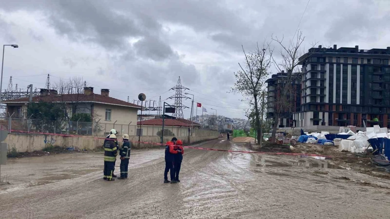 İş makinesi doğalgaz borusunu deldi, 13 mahallenin gazı kesildi
