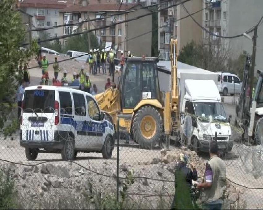 Kamyonet çarpan işçi öldü!