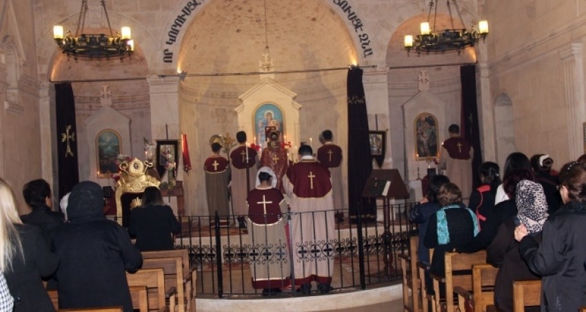 İskenderun’da Paskalya Bayramı kutlandı