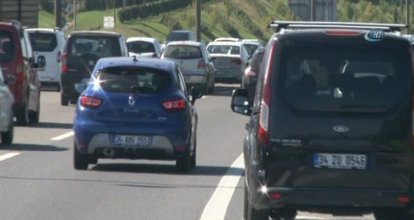 İstanbul’a dönüş trafiği erken başladı