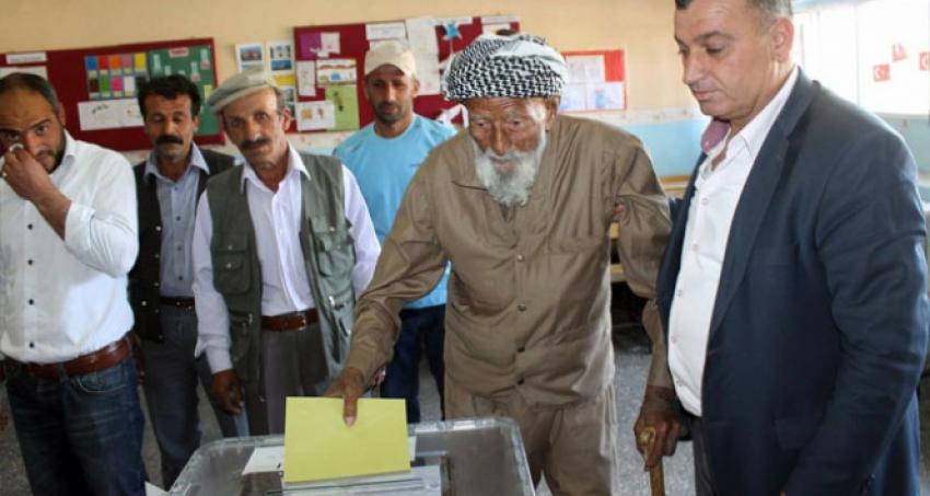 İşte Türkiye'nin en yaşlı seçmeni