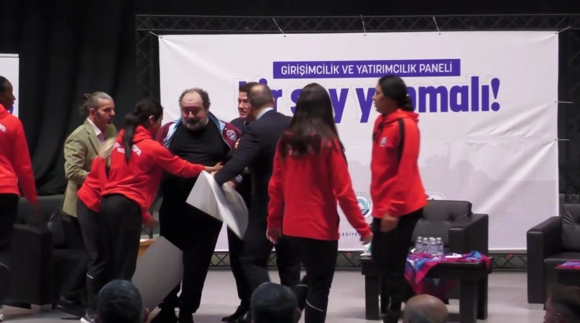 İşadamı Nevzat Aydın “Girişimcilik ve Yatırım’ panelinde fenalaştı
