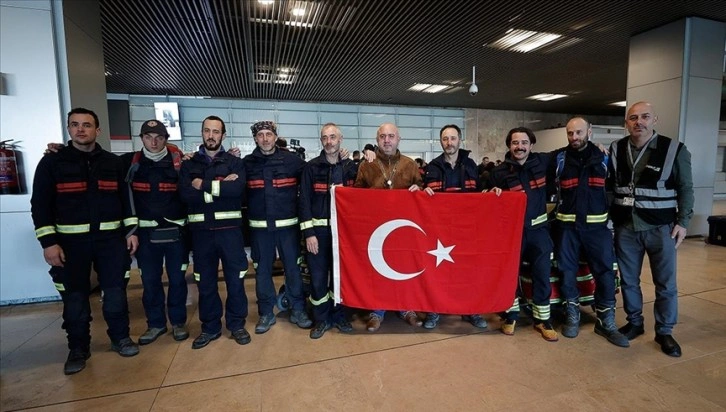 İspanyol arama kurtarma ekibinden Türk halkının dayanışmasına övgü