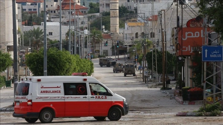 İsrail güçleri Batı Şeria'da 2 Filistinliyi daha öldürdü, naaşlarını alıkoydu