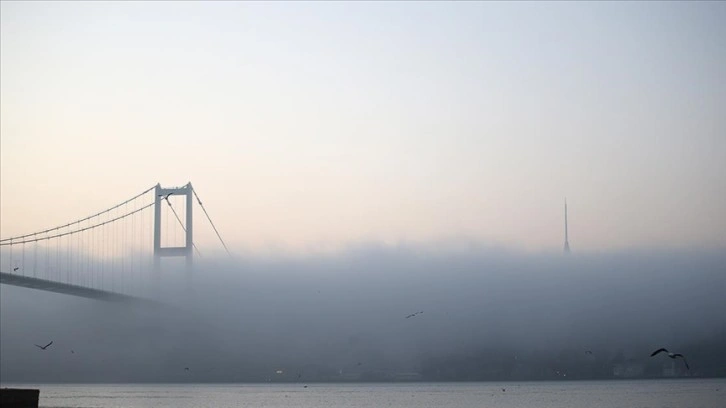 İstanbul Boğazı gemi trafiğine kapatıldı