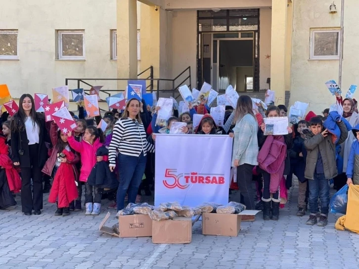 İstanbul’dan Çukurcalı öğrencilere karne hediyesi
