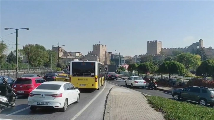 İstanbul'da Cumhuriyet Bayramı provası nedeniyle trafiğe kapatılan yollar açıldı