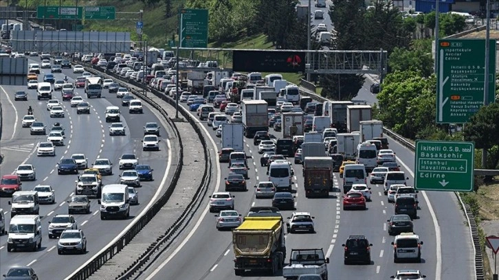 İstanbul'un bazı bölgelerinde trafik yoğunluğu yaşandı