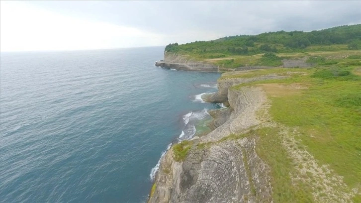 İstanbul'un saklı güzelliklerinden Ağva Kadırga Koyu FPV dronla görüntülendi