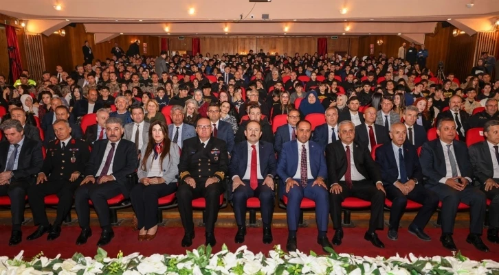 İstiklal Marşı’nın kabulünün 103. yıl dönümü Mersin’de kutlandı
