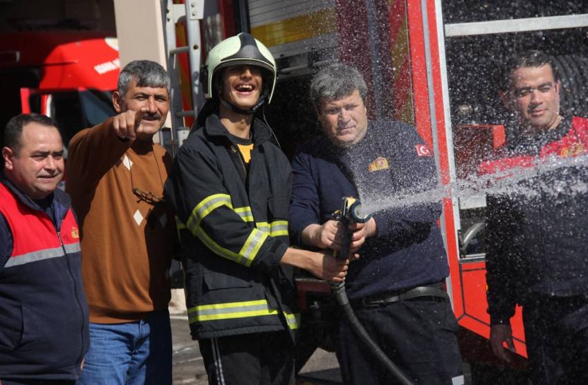 Engelli çocuğun itfaiyecilik hayali gerçek oldu