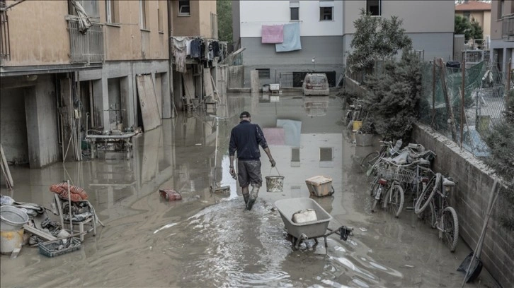 İtalya'daki sel felaketinde ölenlerin sayısı 15'e yükseldi