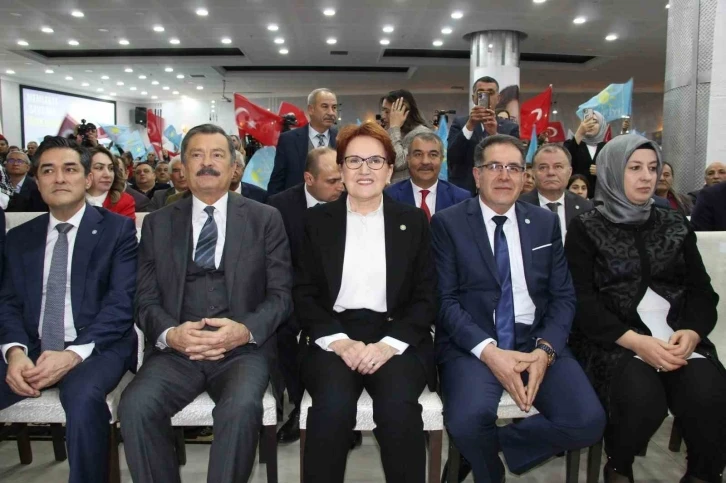 İyi Parti Genel Başkanı Akşener: "Hiçbir ülkeye posta koyamadığımız bir alengirli dış politikayla karşı karşıyayız"
