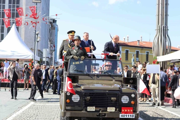 İzmir’de 30 Ağustos Zafer Bayramı coşkuyla kutlandı
